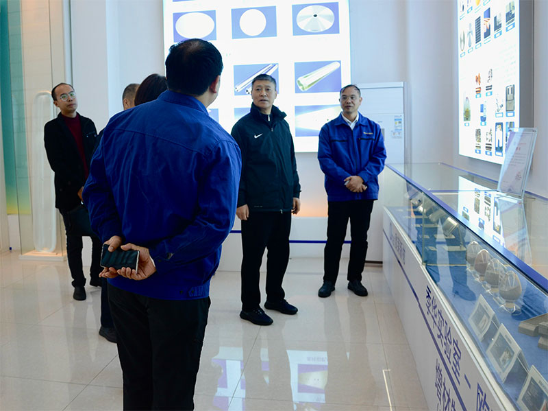 Liu Xinghua, Director of the China Center for Innovation and Development Strategy’s Economics Research and Tongji University Distinguished Professor, Visits Omat for Research